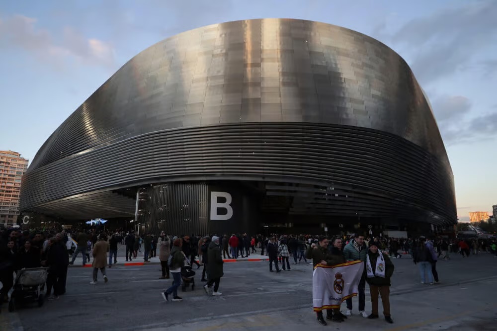 Bernabéu’s inauguration delayed again